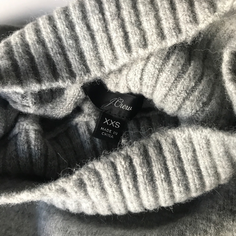 J Crew Turtleneck sweater in supersoft yarn Grey XXS - Picture 7 of 11